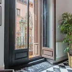Stylish & Centric- 2Bd 2Bth Magdalena